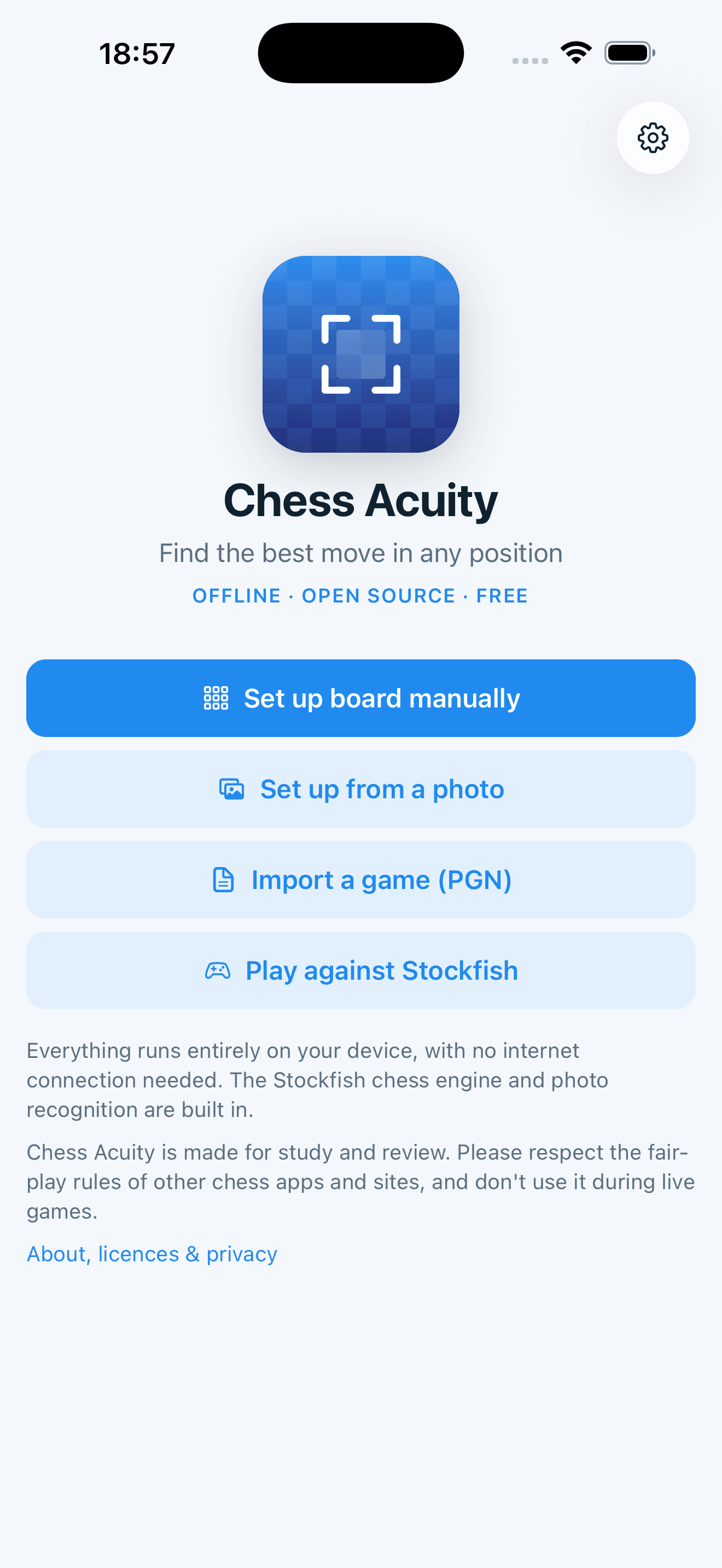 The Chess Acuity home screen, offering to set up a board manually or from a photo, import a game, or play against Stockfish.